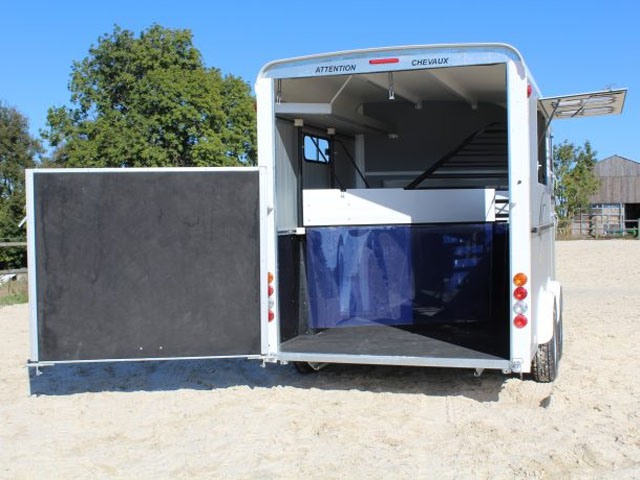 Cheval Liberte Herringbone horse boxes for sale