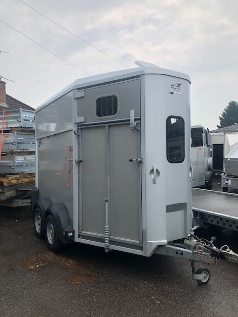 secondhand horse trailers for sale